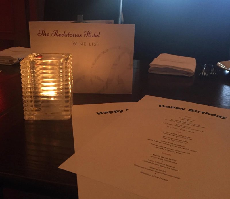 Redstones Hotel - Ev Bar and Restaurant at Redstones