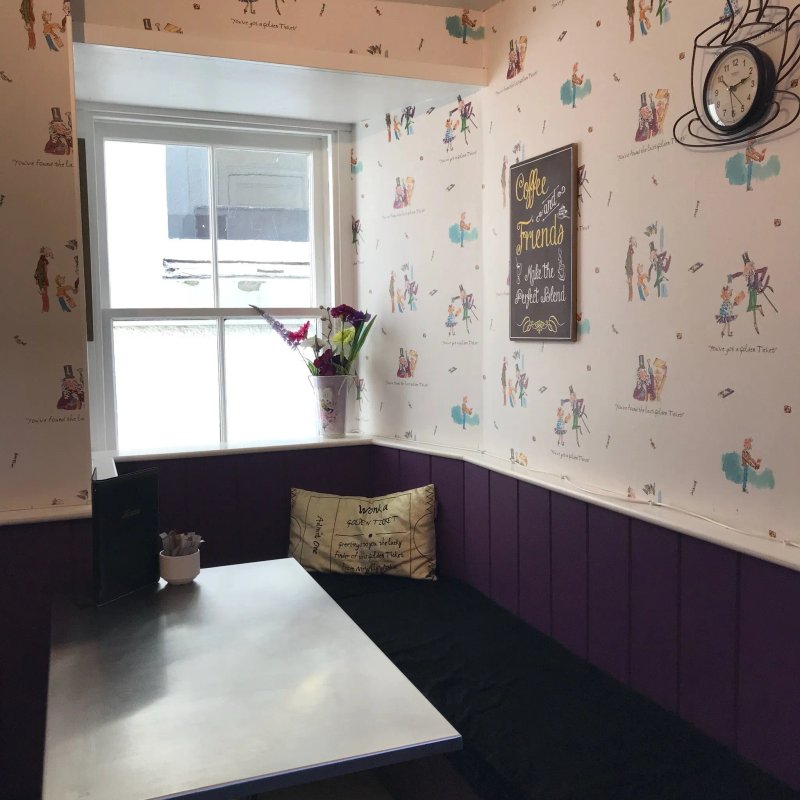 Loulou's Icecream & Coffee shop