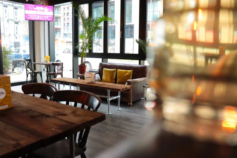 SEVEN BRO7HERS BEERHOUSE Middlewood Locks