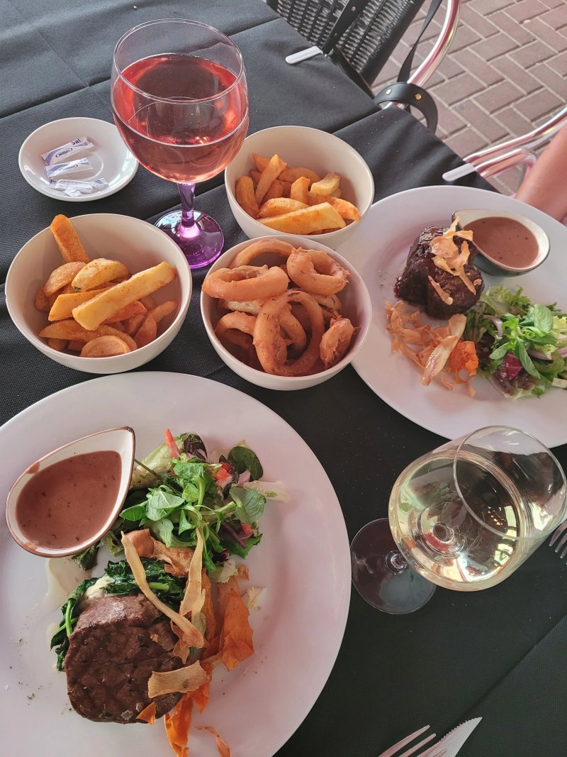 The Grove Restaurante