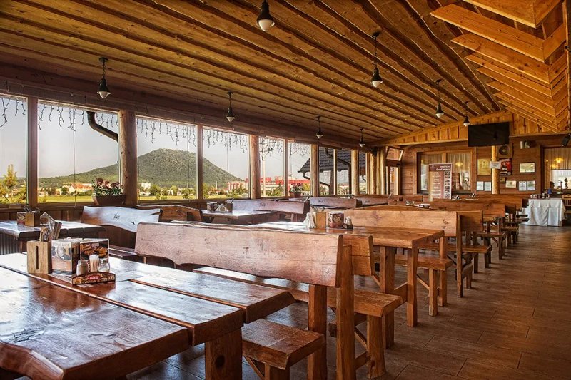 Saris Park Restaurant