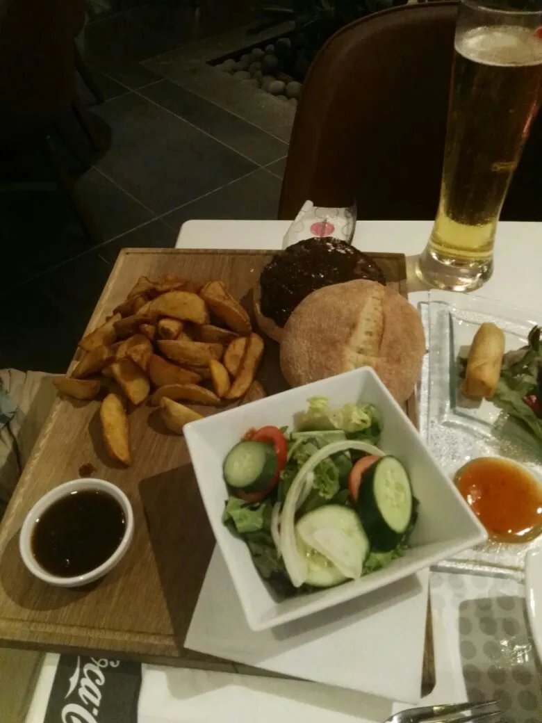 Abacus Restaurant Lounge