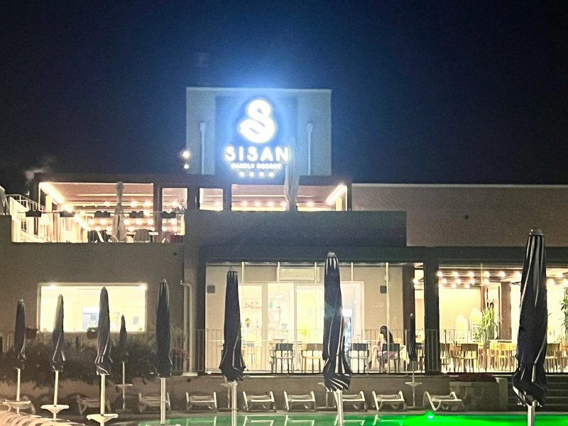 Sisan Family Resort