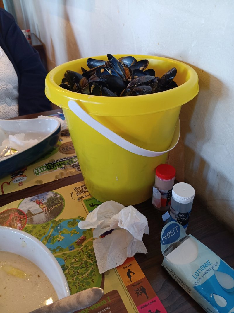 Ici la Moule Rit