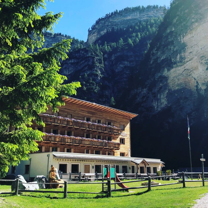 Albergo Alpino Pederu Berggasthaus