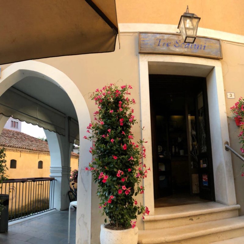 Ai Tre Scalini
