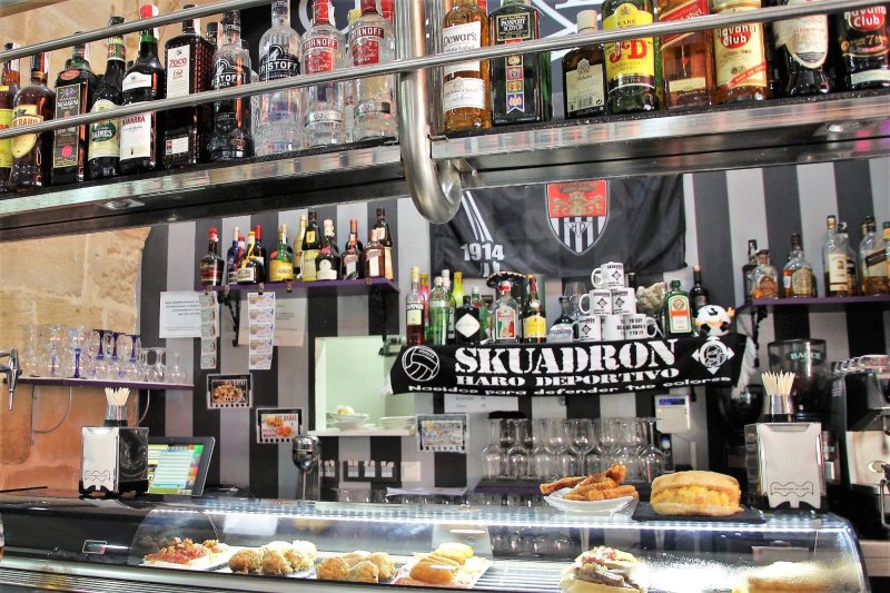 Bar Obarenes