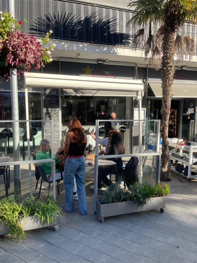 Olave Plaza