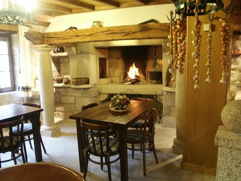 A Casa Antiga Do Monte