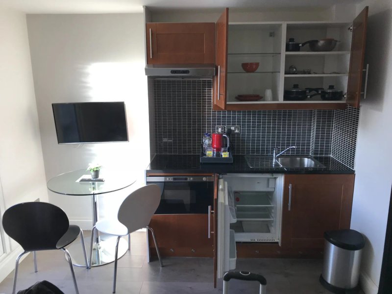Imperial Court Suites