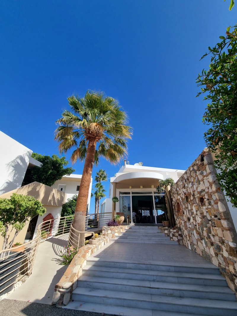 Irina Beach Hotel