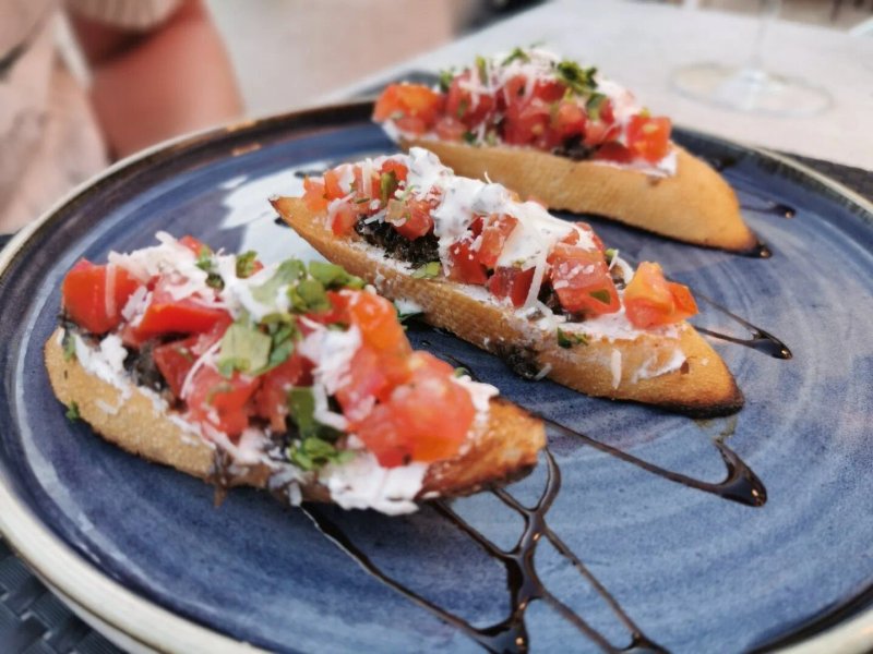 Galiner - Brunch And Dine