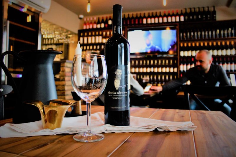 Vinolia Bistro & Bar