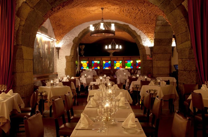 Cafe Luso - Fado & Food