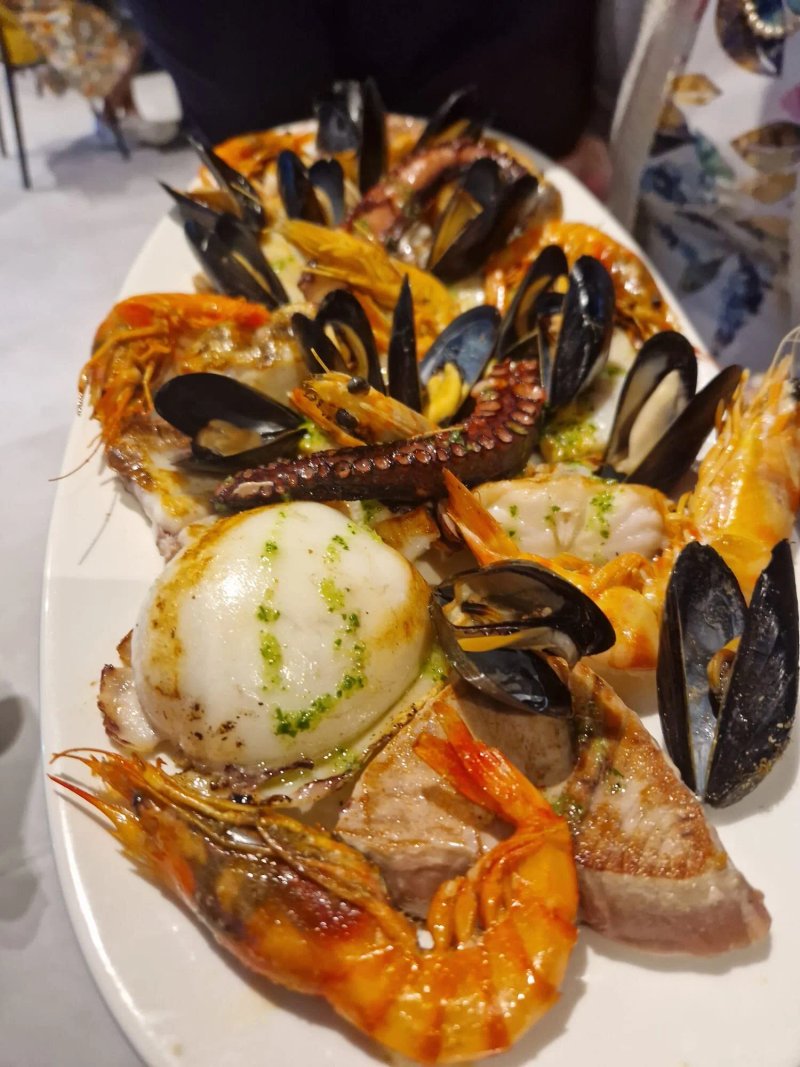 Restaurante y Cafetería La Cabaña