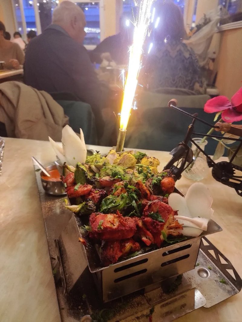 Mehndi Restaurant And Bar