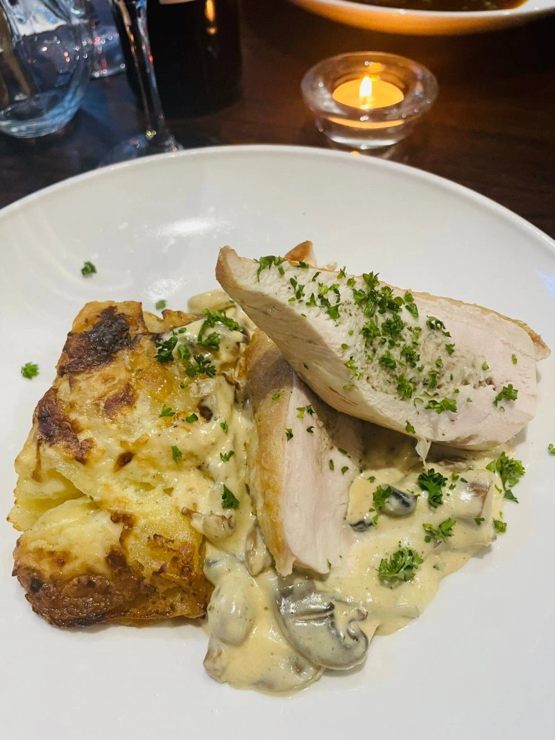 Lawson's Bar & Bistro