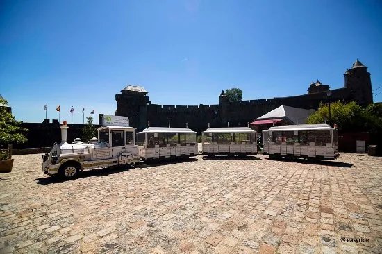 Le Petit Train Touristique de Fougeres