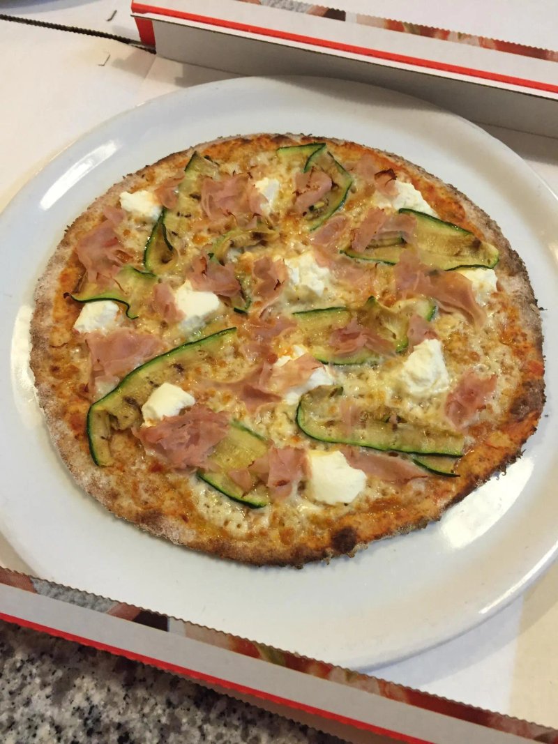 L'Angolo Della Pizza Di Mazzoleni Paola Carolina
