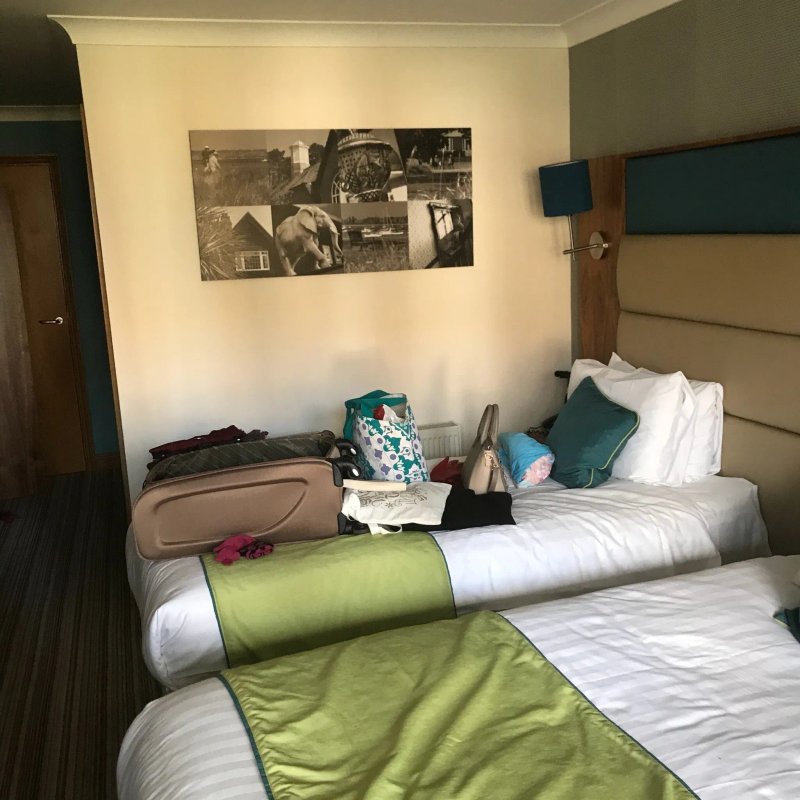 Warner Hotels - Sinah Warren Hotel