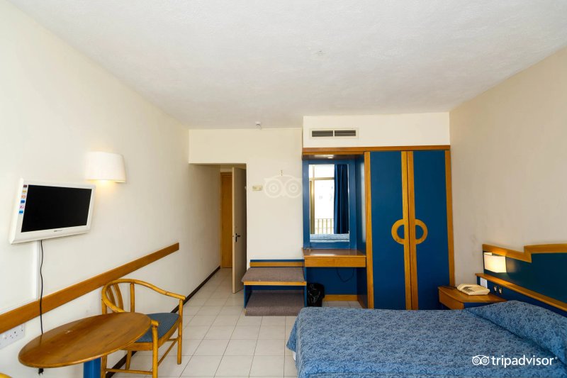 Primera Hotel