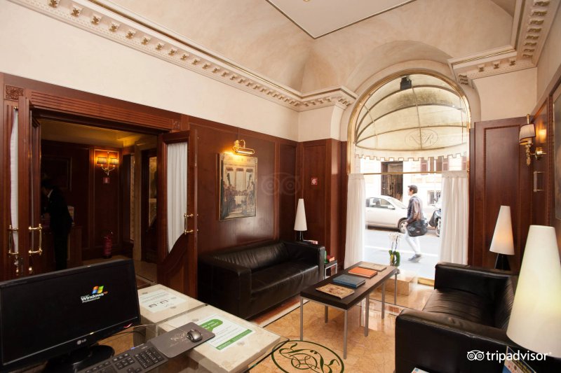 River Palace Hotel