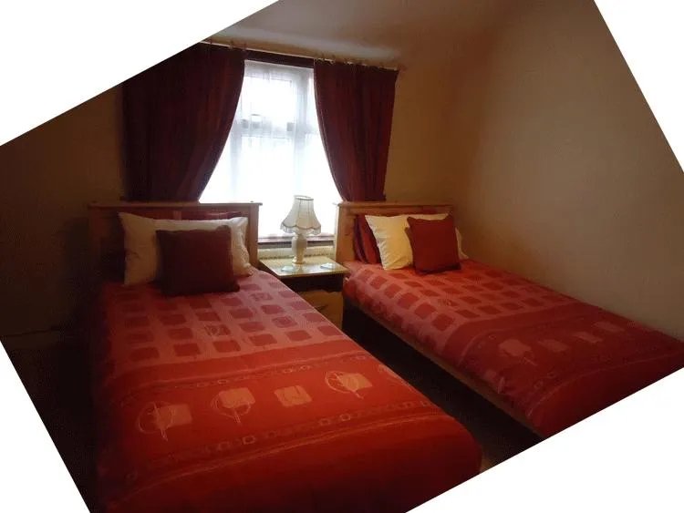 Saints Cottage Bed & Breakfast
