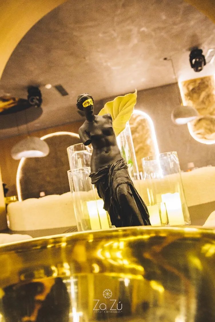 Za Zu Restaurant & Club