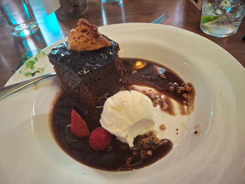 The Oak Barn Bar & Restaurant