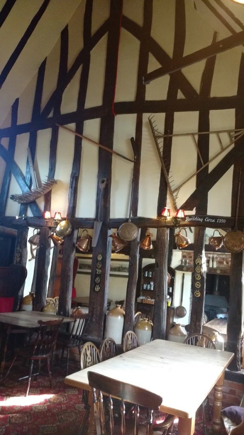 The Horseshoes Inn
