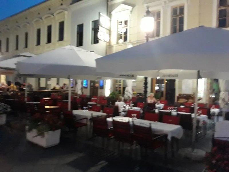 Lotos Prenociste i Restoran