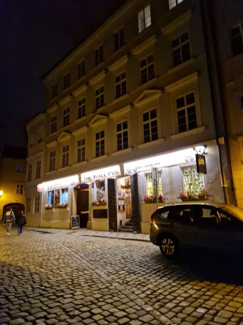 The Wall Pub