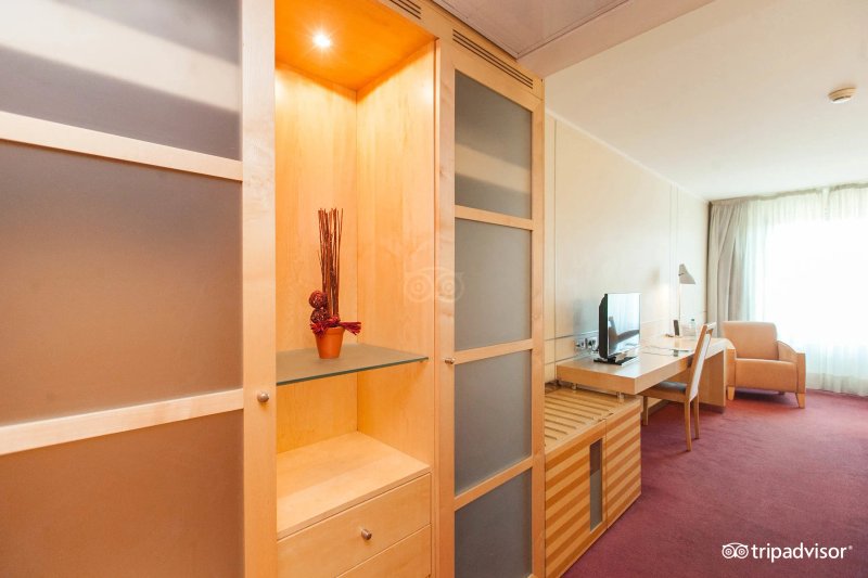 VIP Executive Entrecampos Hotel & Conference