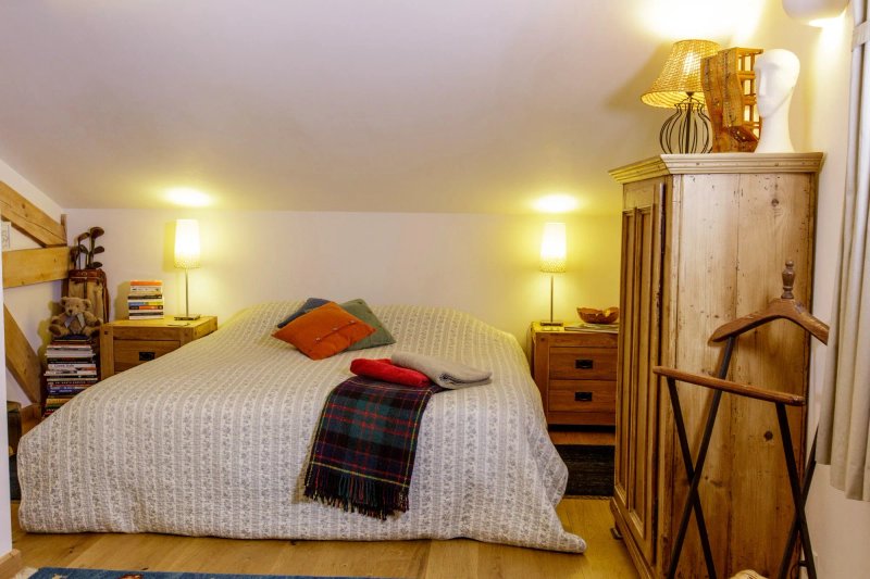 The Guest House & Ski Lodge