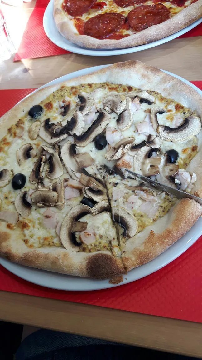 Pomodoro Pizza