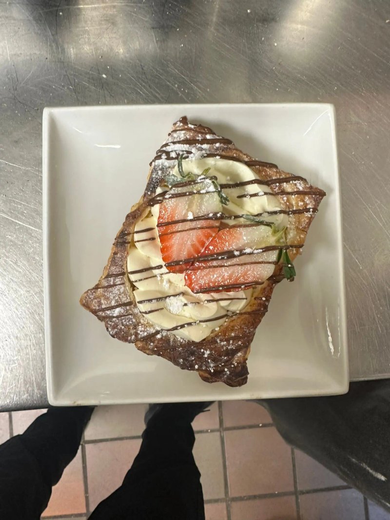 Giovanni's Deli Cafe
