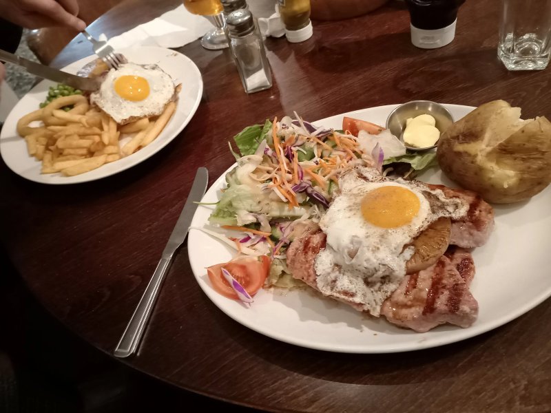 New Clock Inn