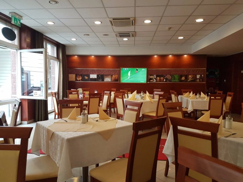 City Hotel Budapest Tarsashaz