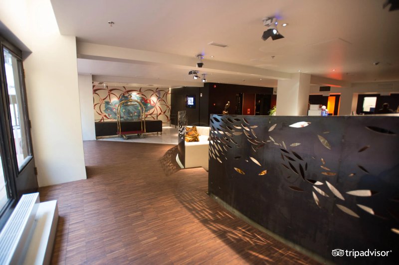 Home Hotel Folketeateret