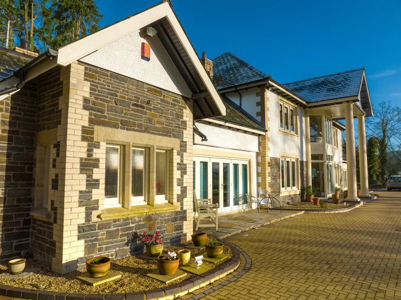 Plas Y Dderwen Bed and Breakfast