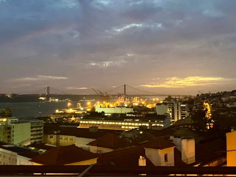 Noobai Rooftop Bar e Restaurante