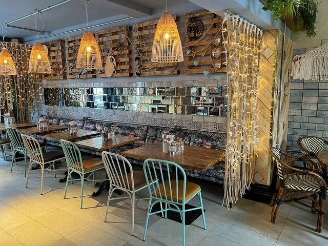 Megan's By The Castle (guildford)