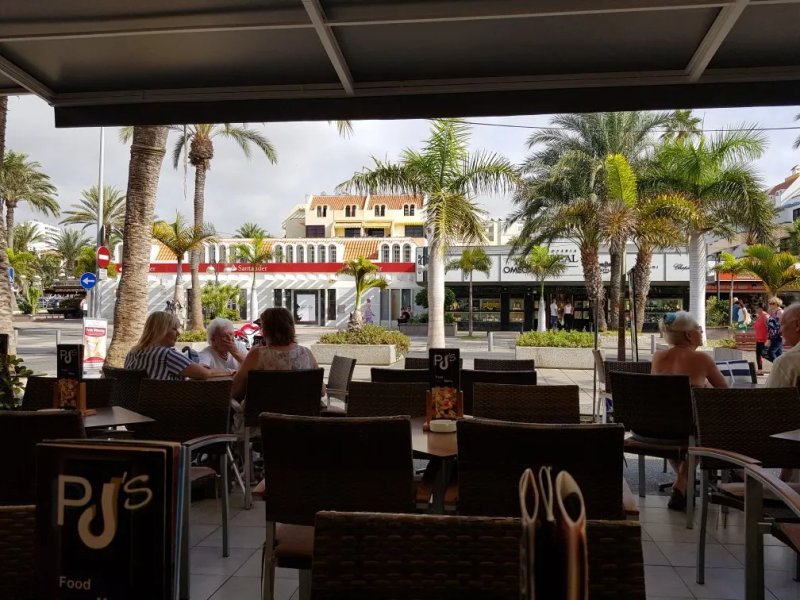 PJ's Bar
