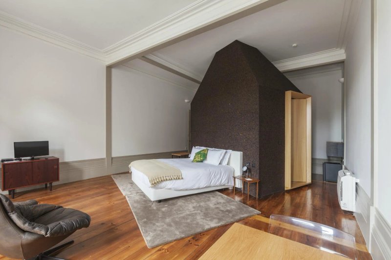 6Only Guest House