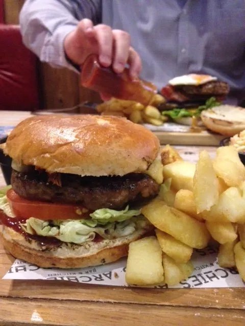Archie's Bar & Kitchen