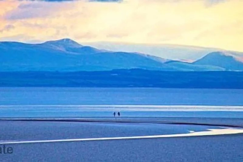 A fabulous seaside cottage in an idyllic position with stunning views all