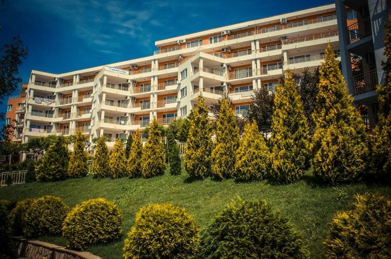 Imperial and Crown Fort Noks Grand Resort