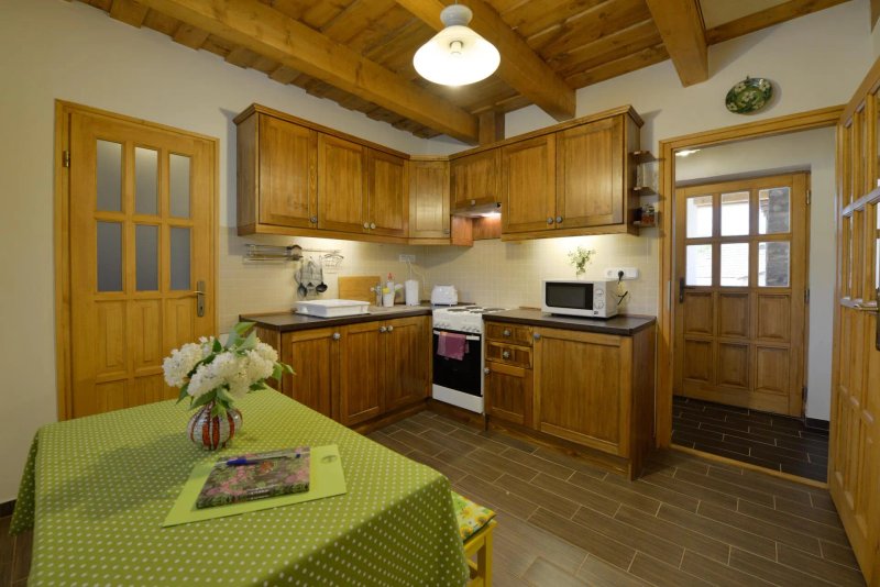 Private Cottages in Alsopeteny