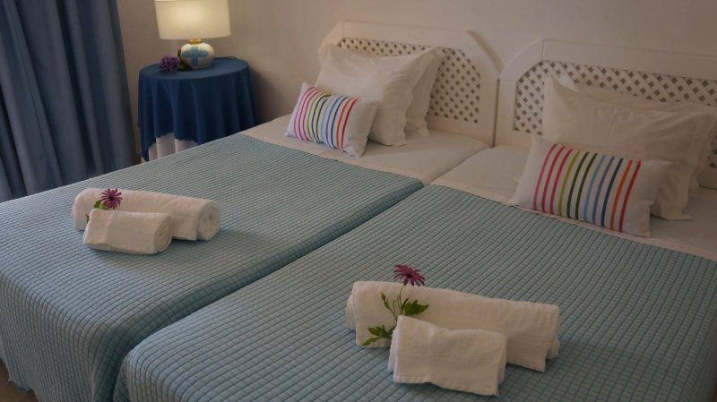 Flor Do Vale Apartments