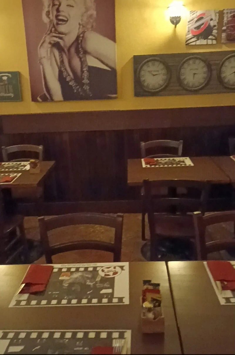 Stella PUB